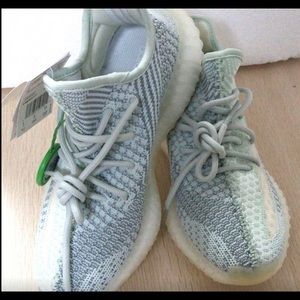 Women size6.5 yezzy boost 350 v2 fw5317